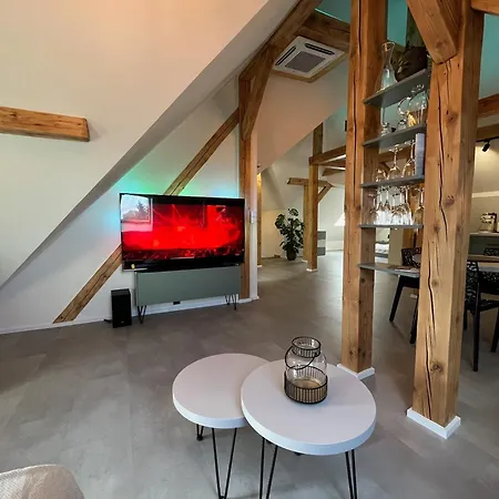 Luxusni Podkrovni Διαμέρισμα Česká Lípa